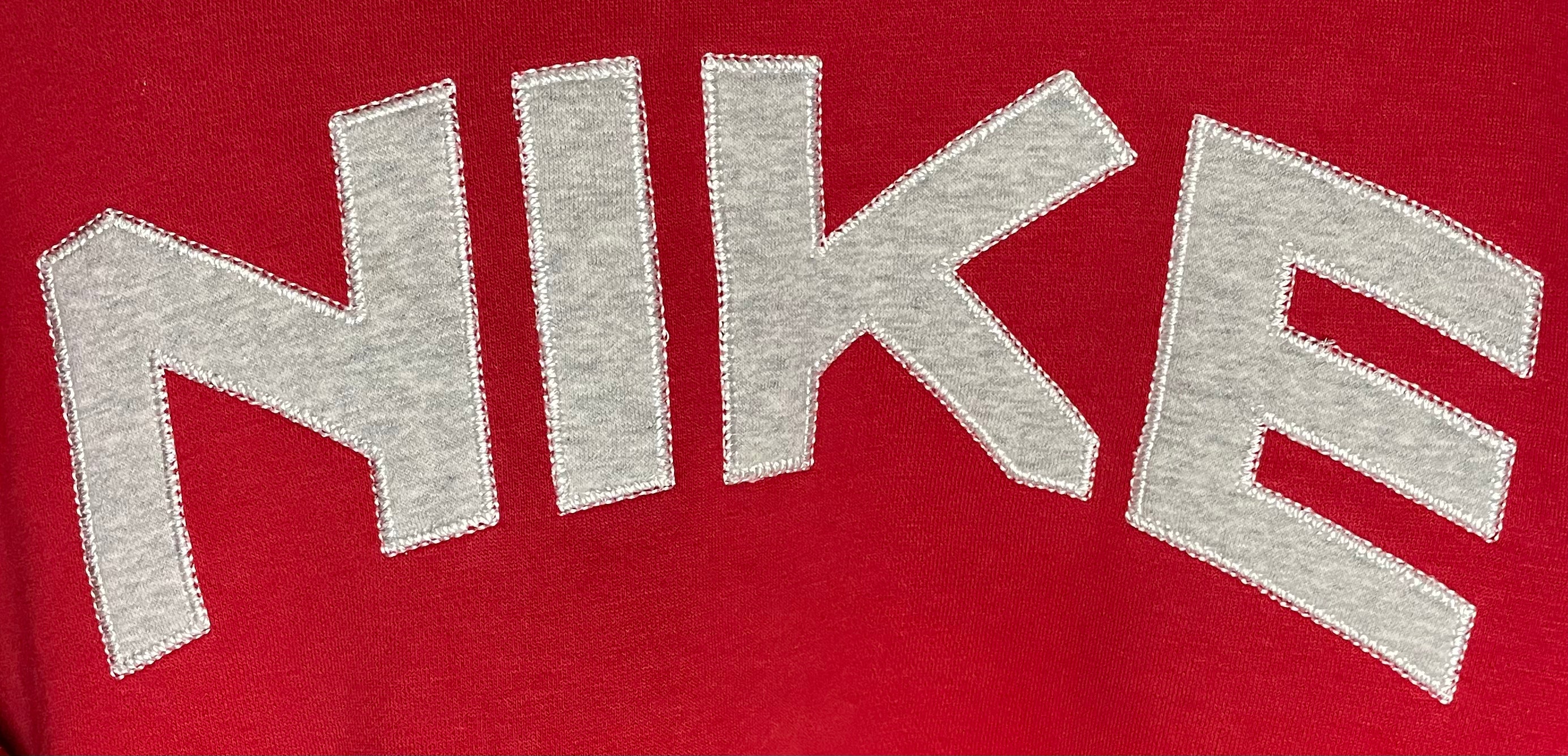 Nike Vintage Sweater bestickt Rot Größe L
