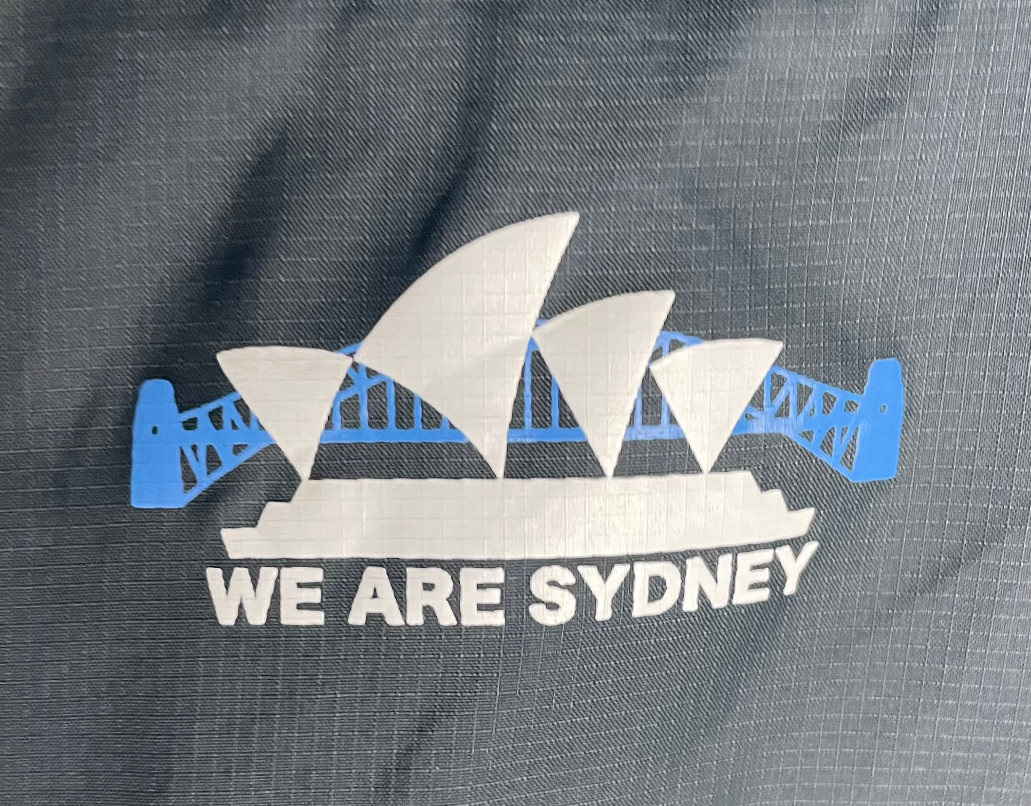 Under Armour Regenjacke Sydney FC Dunkelblau Größe XL