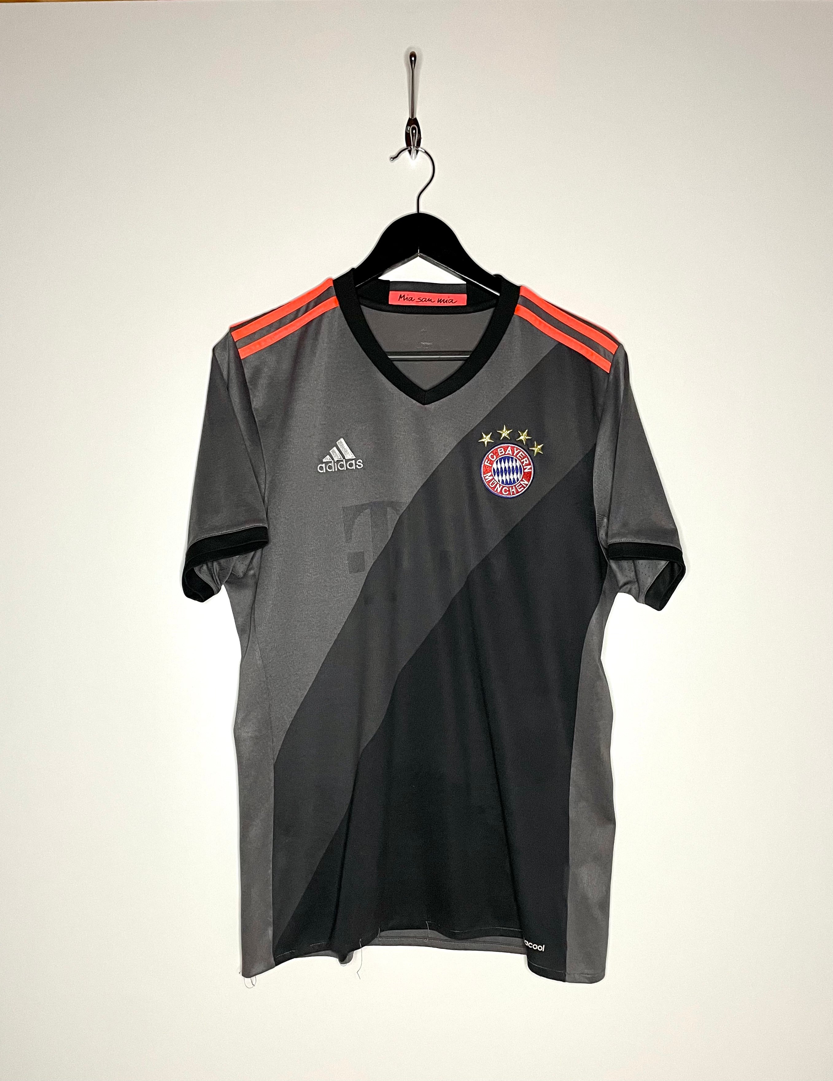 Adidas FC Bayern Auswärts Jersey 2016/17 Größe M