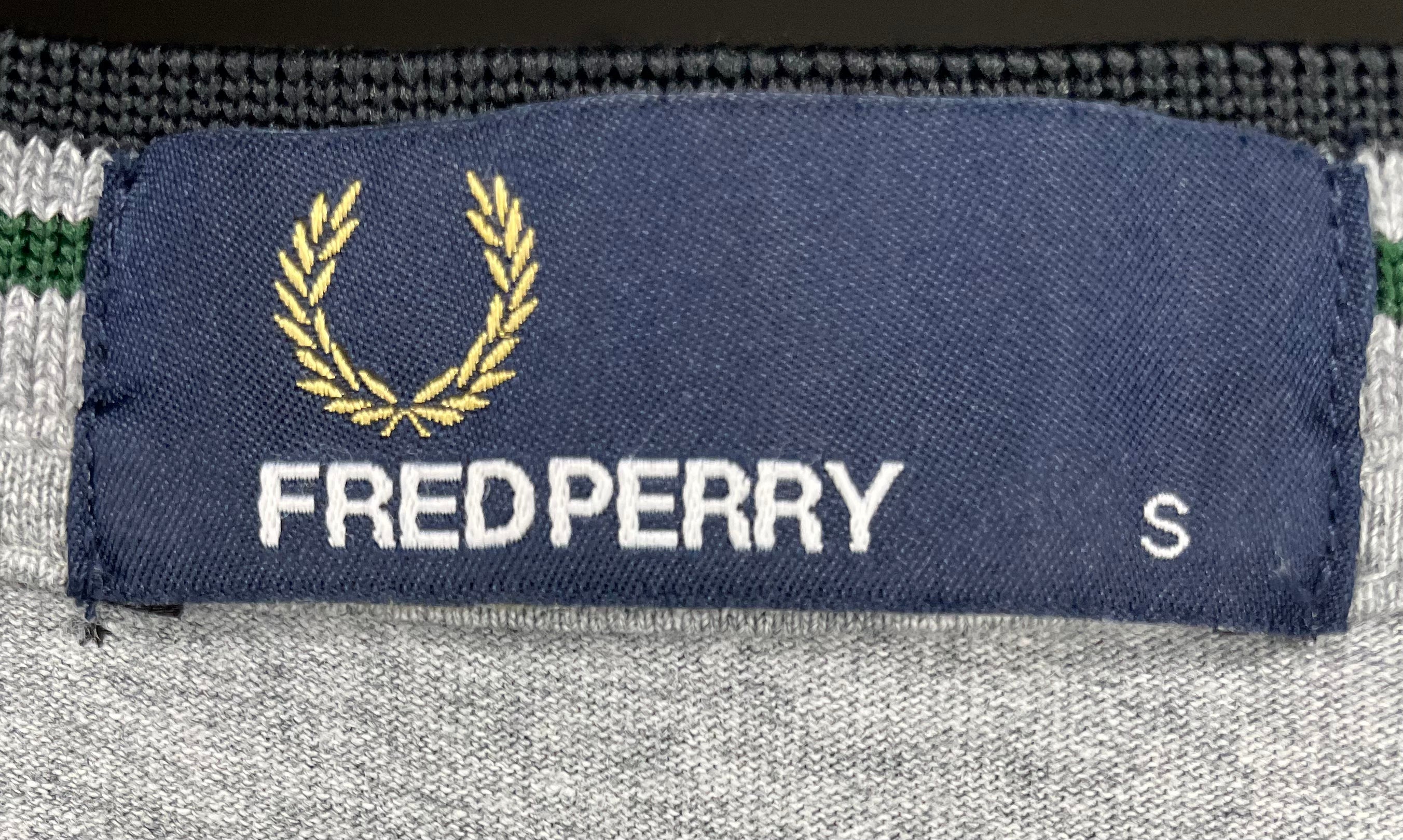 Fred Perry T-Shirt Grau Größe S