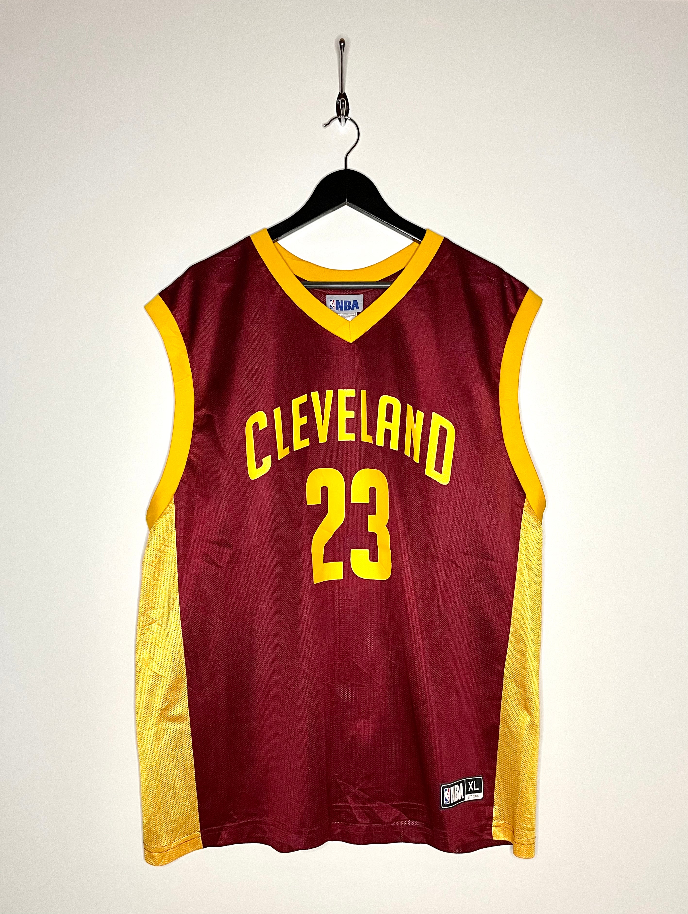 NBA Jersey Cleveland Cavaliers Lebron James #23 Red/Gold Size XL