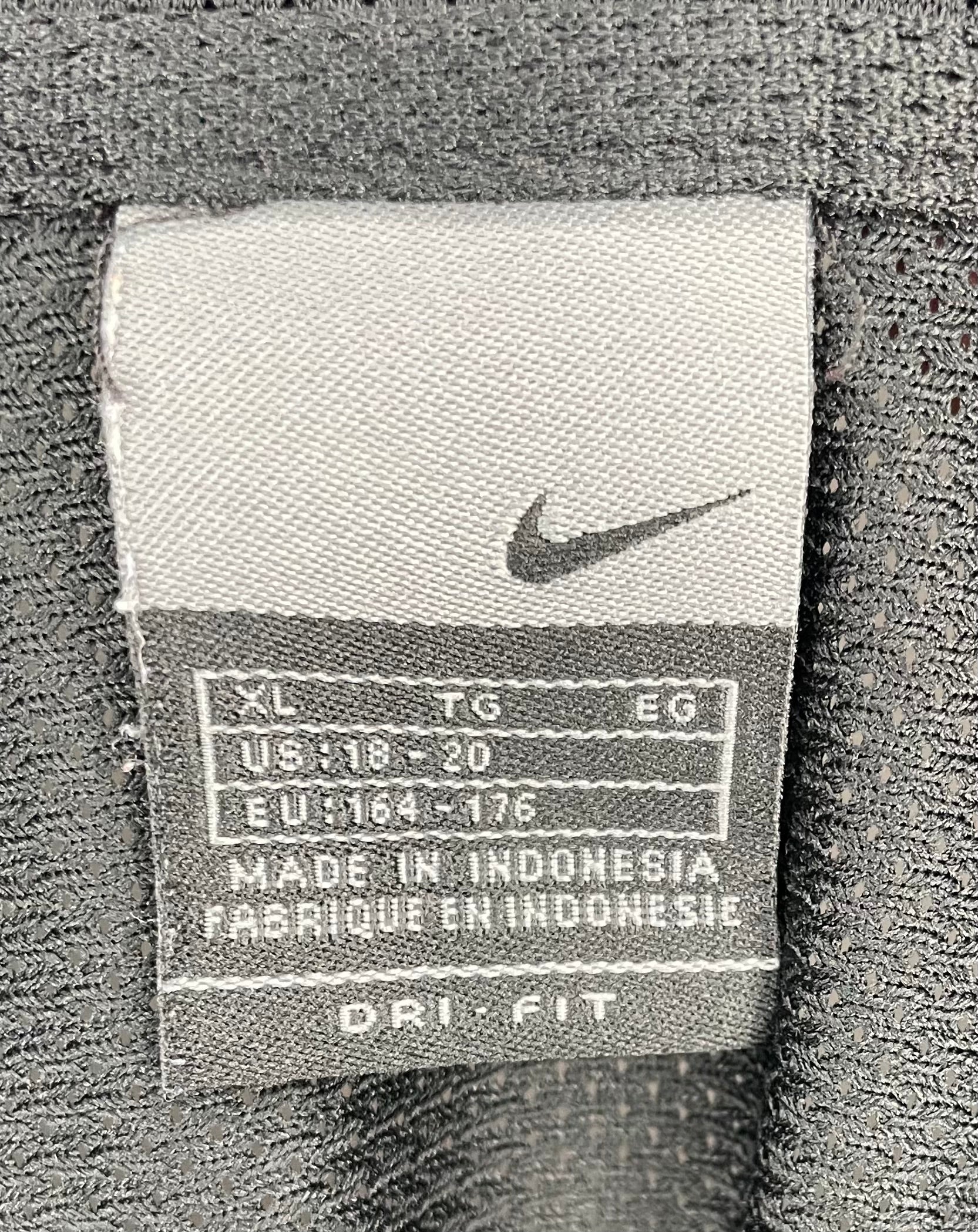 Nike Juventus Turin Trikot Schwarz Größe XL Kinder